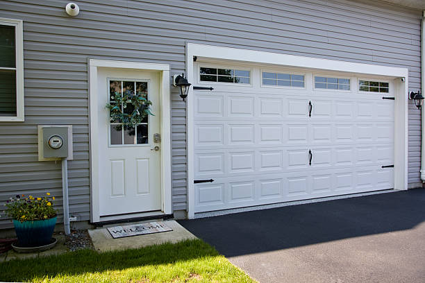 24/7 Emergency Garage Door Panel Replacement experts in Graham, WA